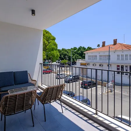 Olympia Vii Studio Apartment